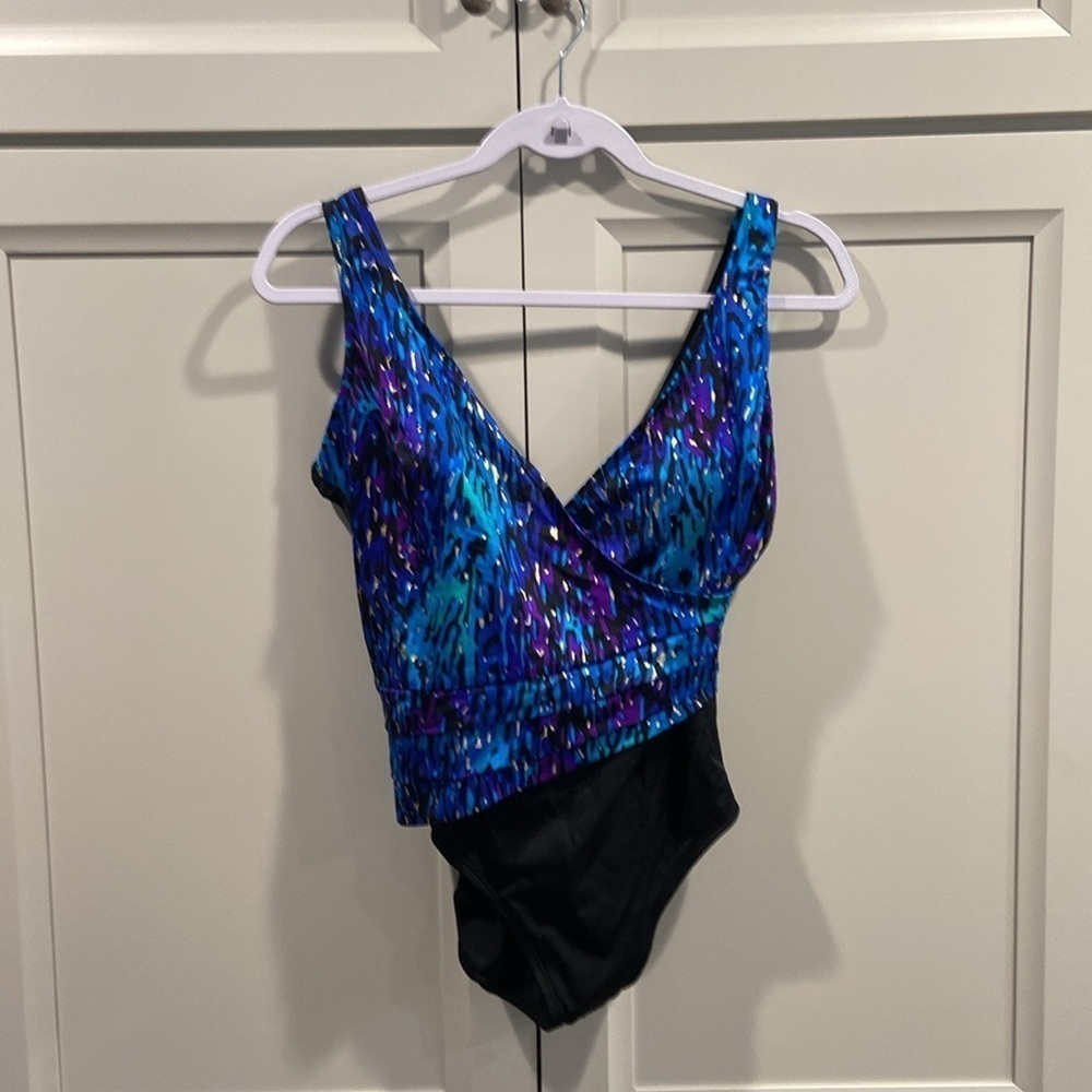 NWT Longitude Women's Swimwear Draped Surplice One Piece Swimsuit Size 8